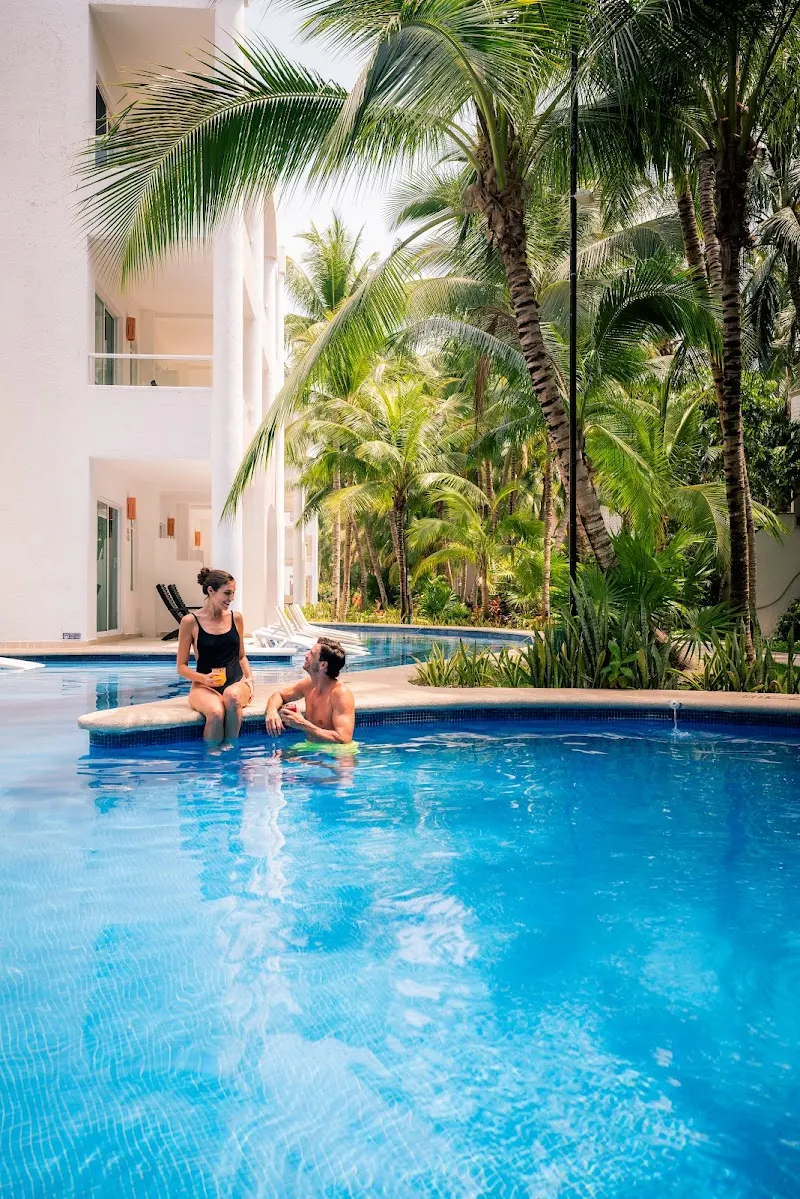 El Dorado Seaside Palms