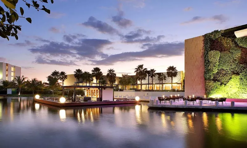 Family Selection at Grand Palladium Select Costa Mujeres