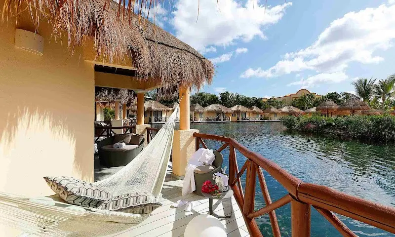 Grand Palladium Select White Sand Resort & Spa